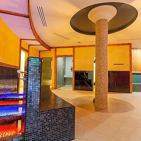 & Wellness Fitak**** Hotel