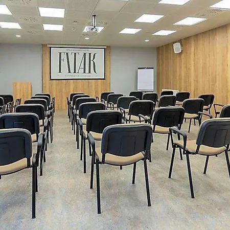 & Wellness Fitak****
